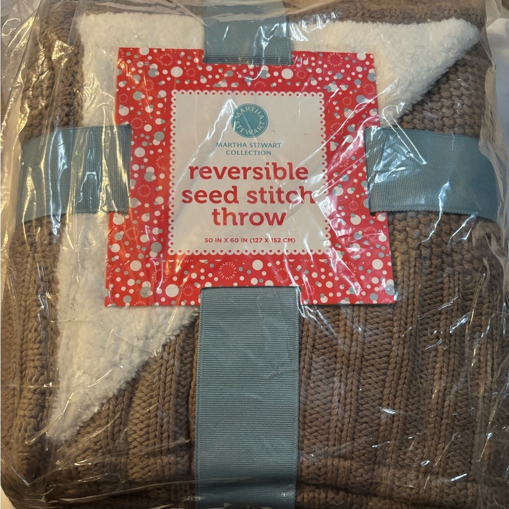 NWT Martha Stewart Brown/White Reversible Seed Stitch Throw